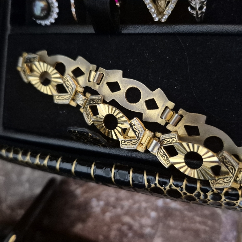 Elegant Gold-Tone Bracelet
